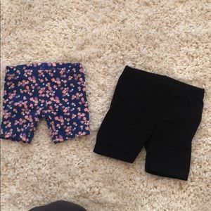 Never worn Carters Children’s place 6-9 months